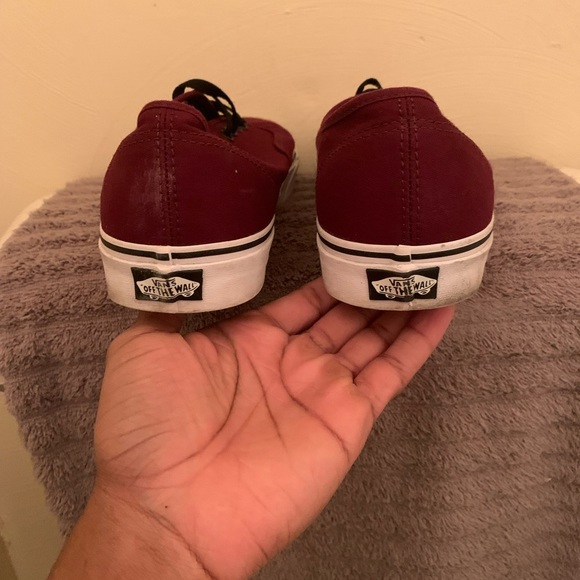 Vans - Picture 3 of 4